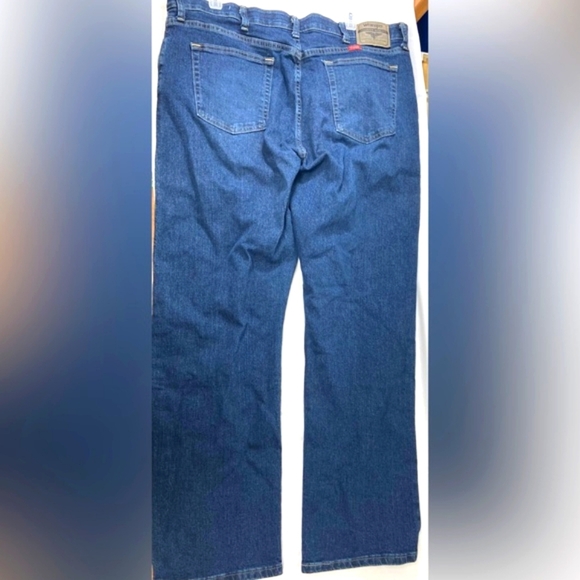 Men's Wrangler Regular Fit Performance Series Flex Waistband Jeans - Picture 8 of 8